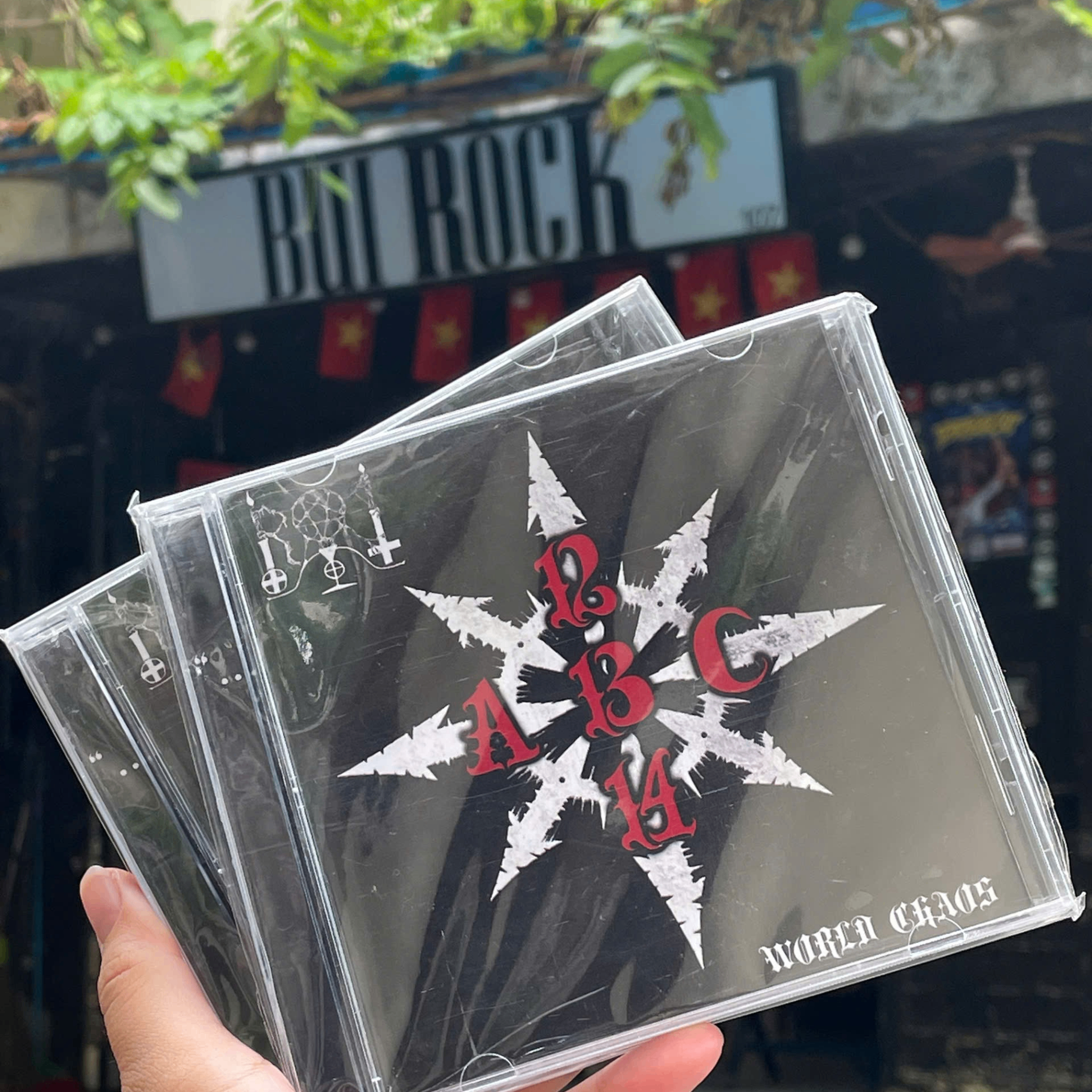 Album World Chaos – ROT – BCR030
