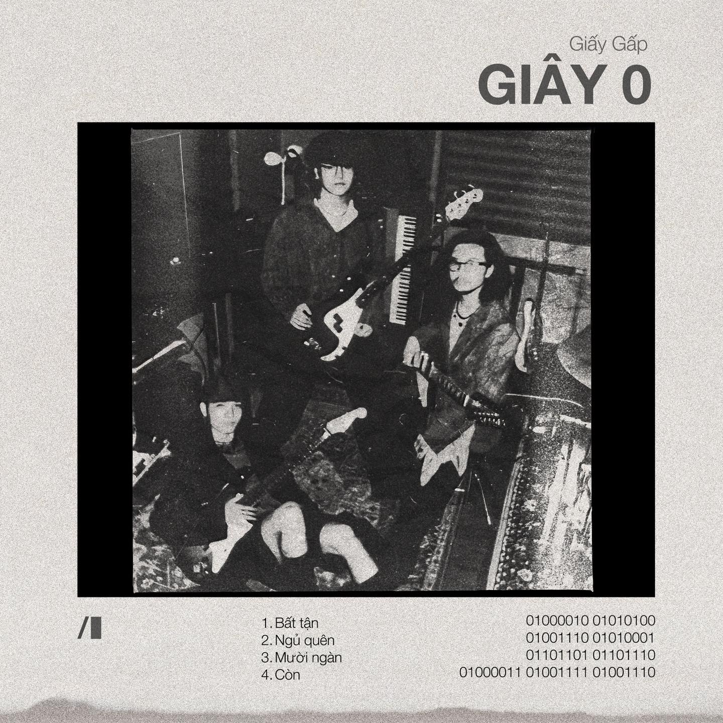 Cassette EP 'Giây 0' - Giấy Gấp