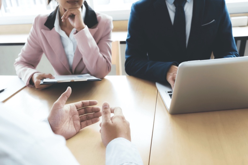 Nghệ thuật chốt Sale đỉnh cao: Bí quyết bất bại từ những bậc thầy bán hàng vĩ đại nhất thế giới