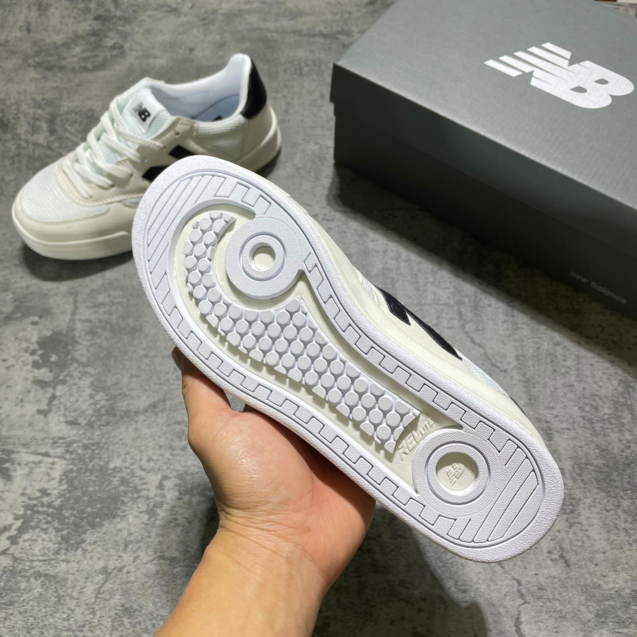 New Balance 300 White Black 1:1 (ORDER) - Main Image