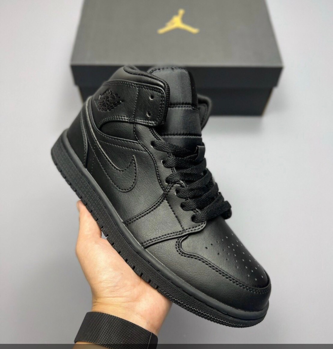 Giày Jordan 1 Mid Triple Black / All Black (ORDER)