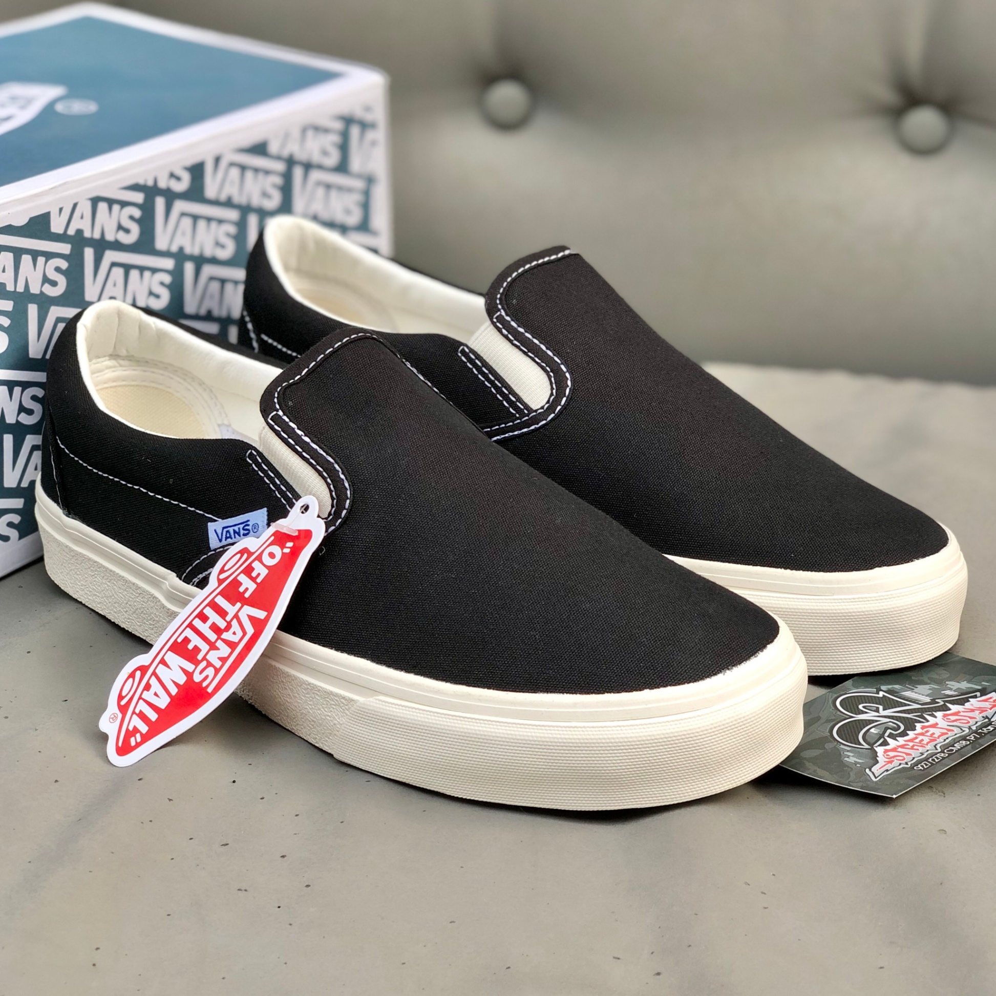 Giày Lười Black And White Slip On Giày Vans Slip On Black Upper