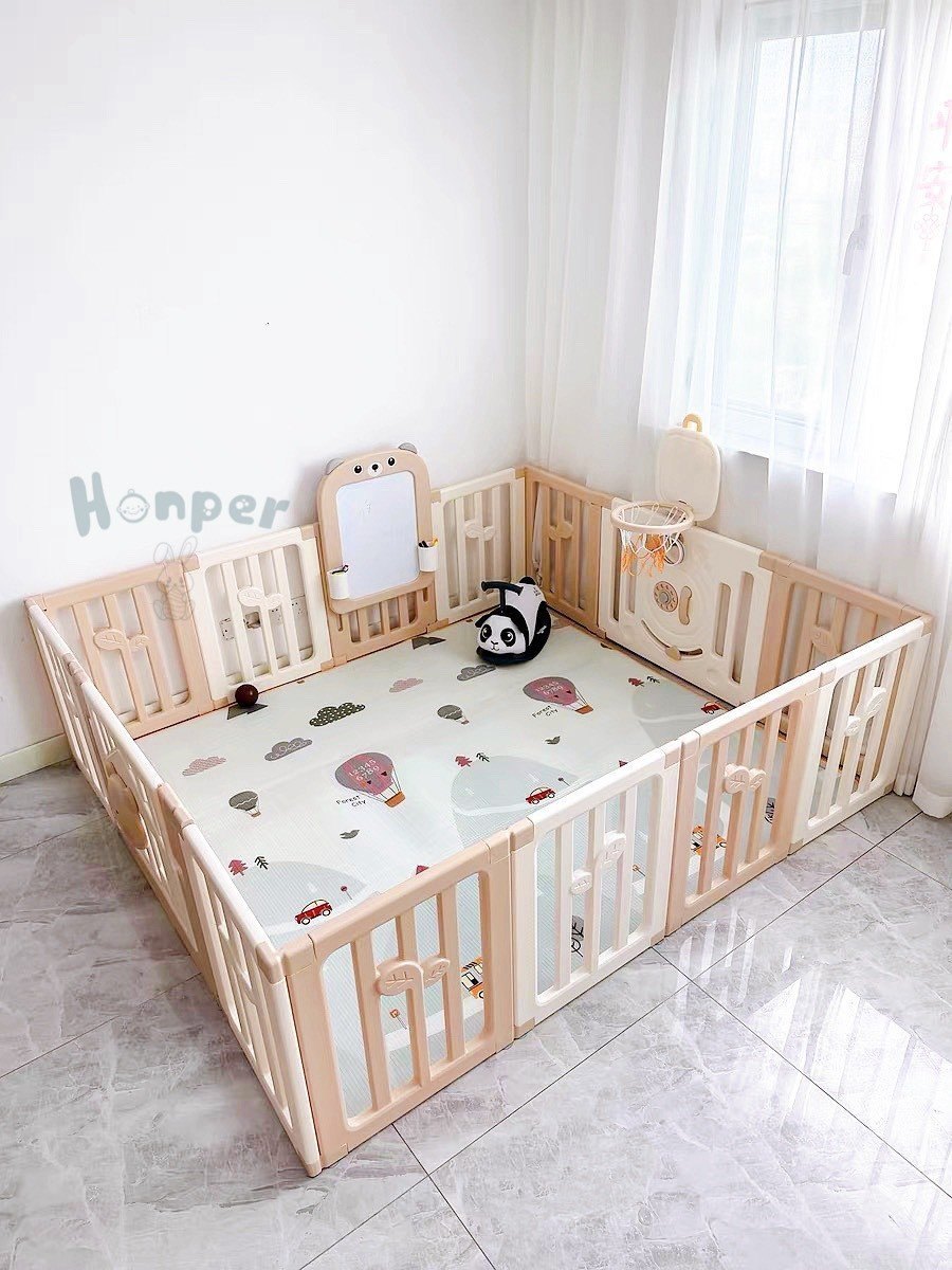 Quây đơn hình gấu Honper bằng nhựa size 1.5x1.8m - Màu Be