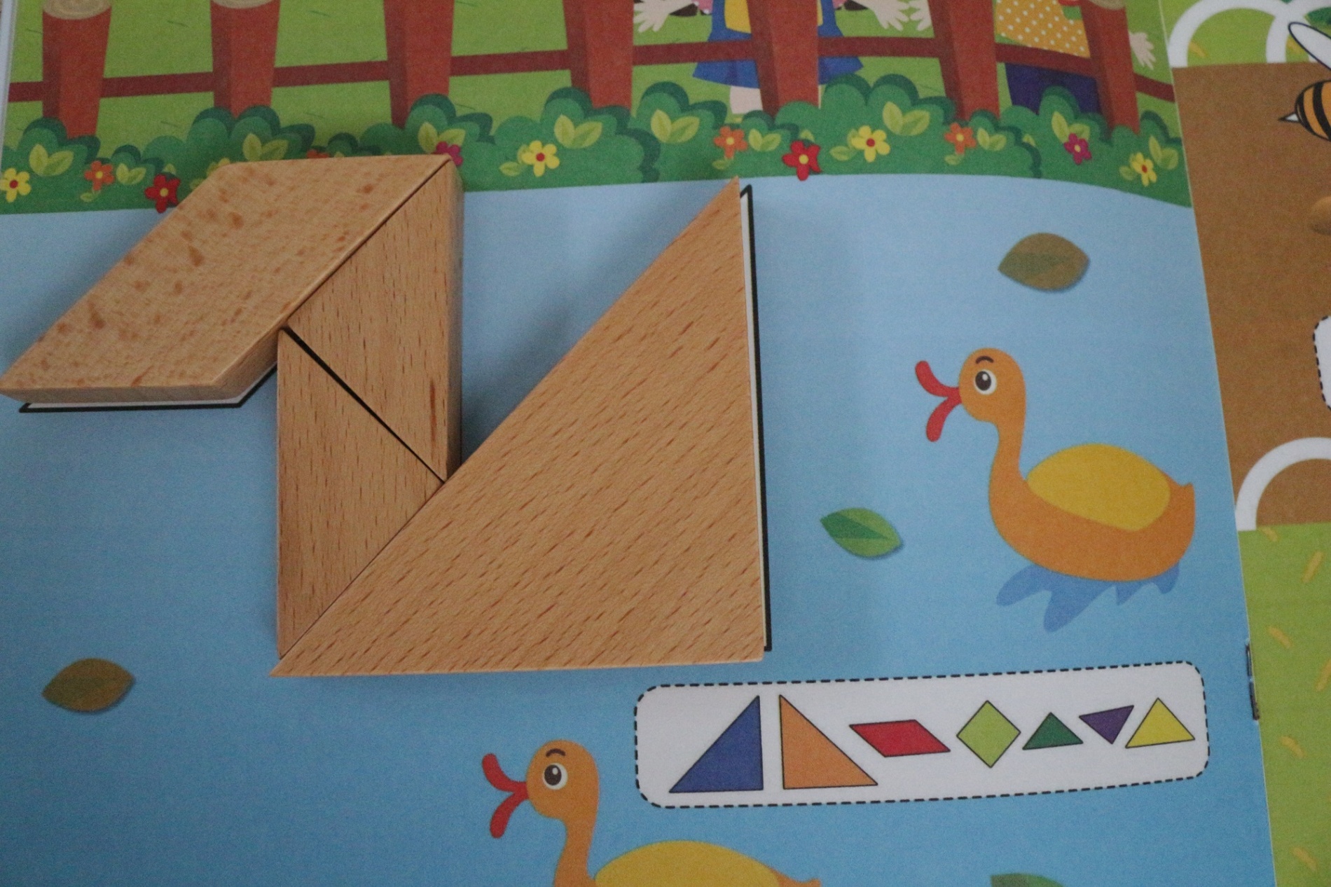 DC Gỗ: Xếp hình Tangram Pinotoys