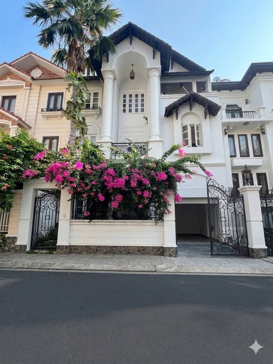5 Bedrooms Villa for Rent in Thao Dien, District 2 – D2HR1020