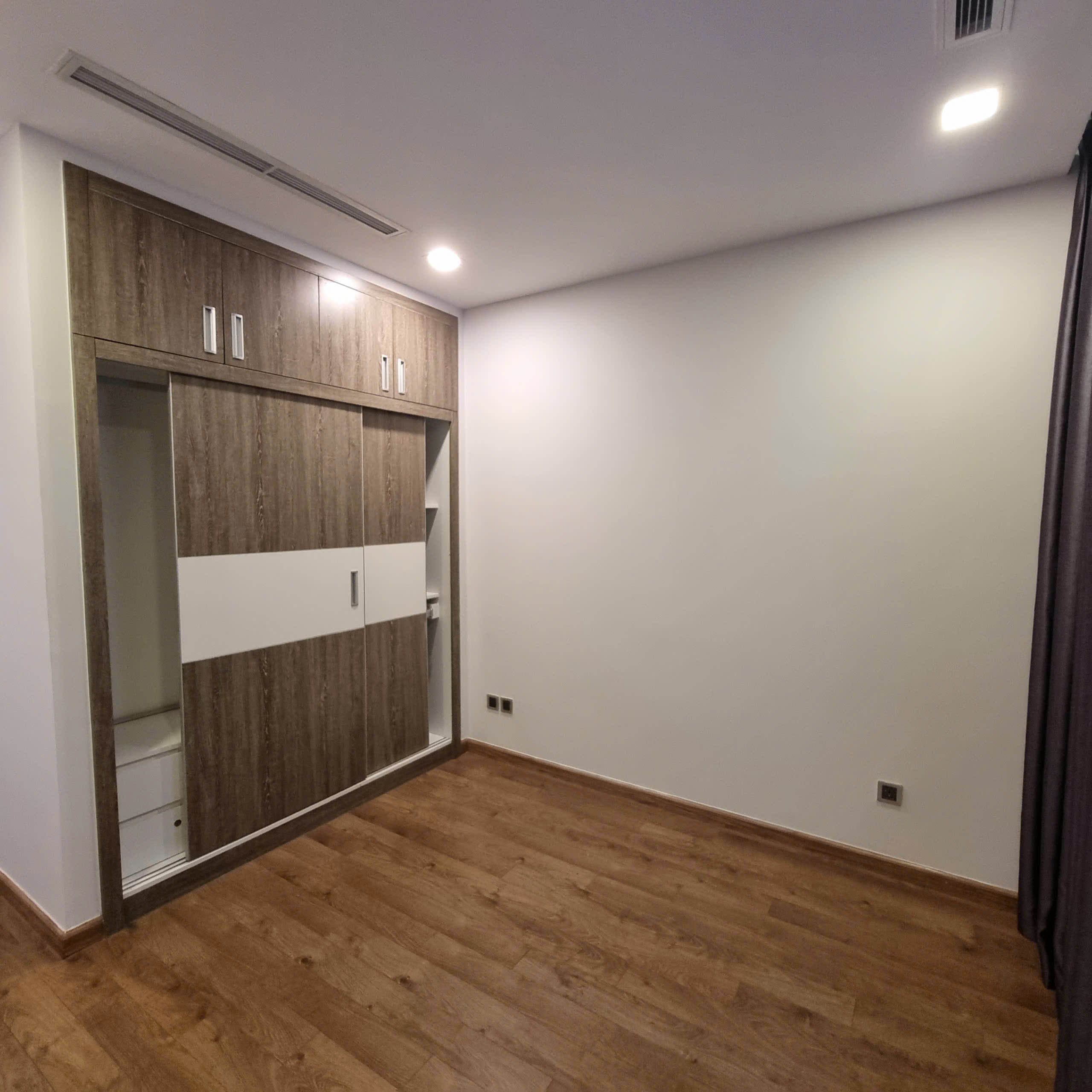 Vinhomes Central Park – 2 Bedrooms Apartment for Rent in Binh Thanh District – BTAR1015