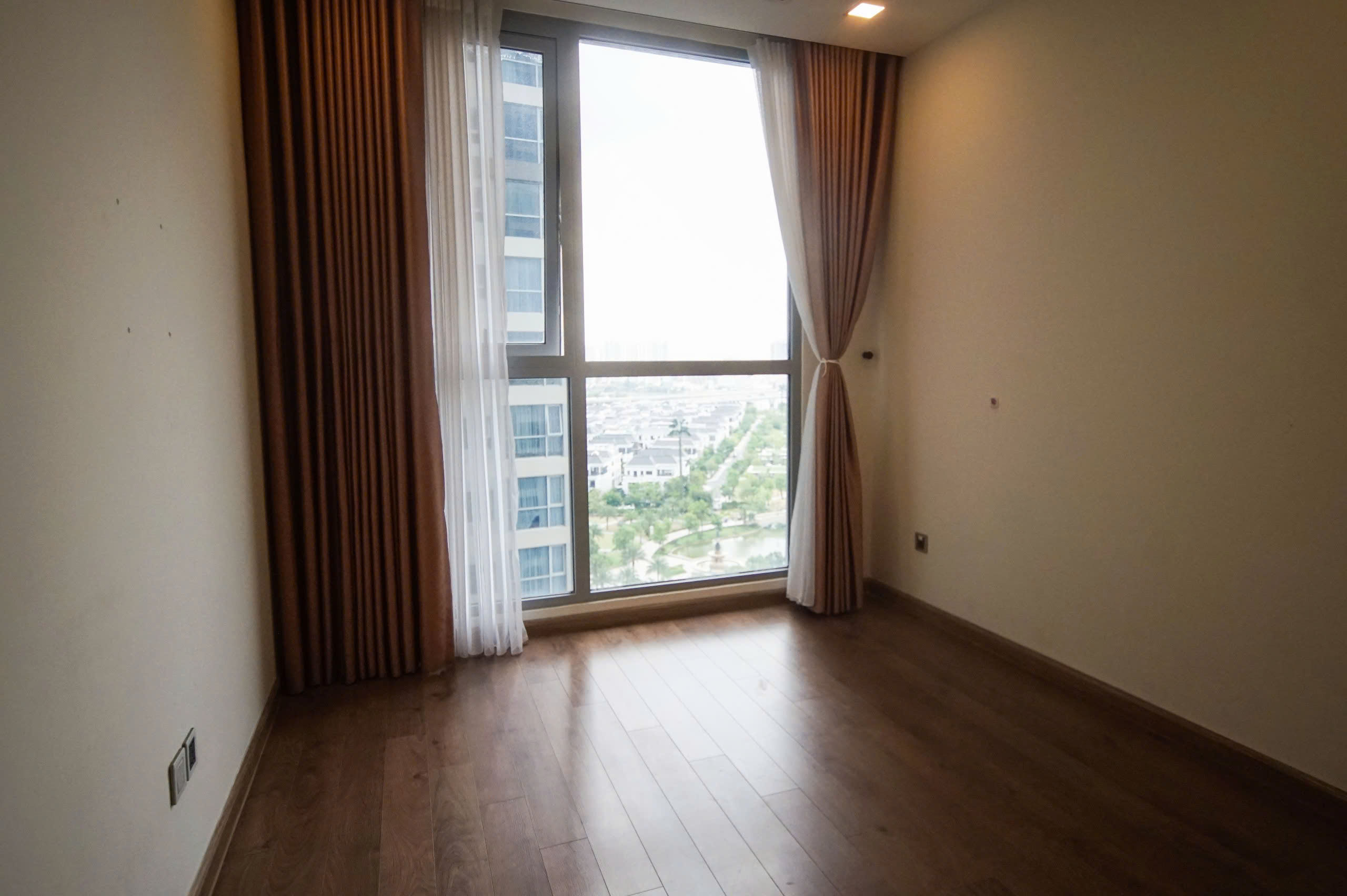 Vinhomes Central Park – 3 Bedrooms Apartment for Rent in Binh Thanh District – BTAR1013