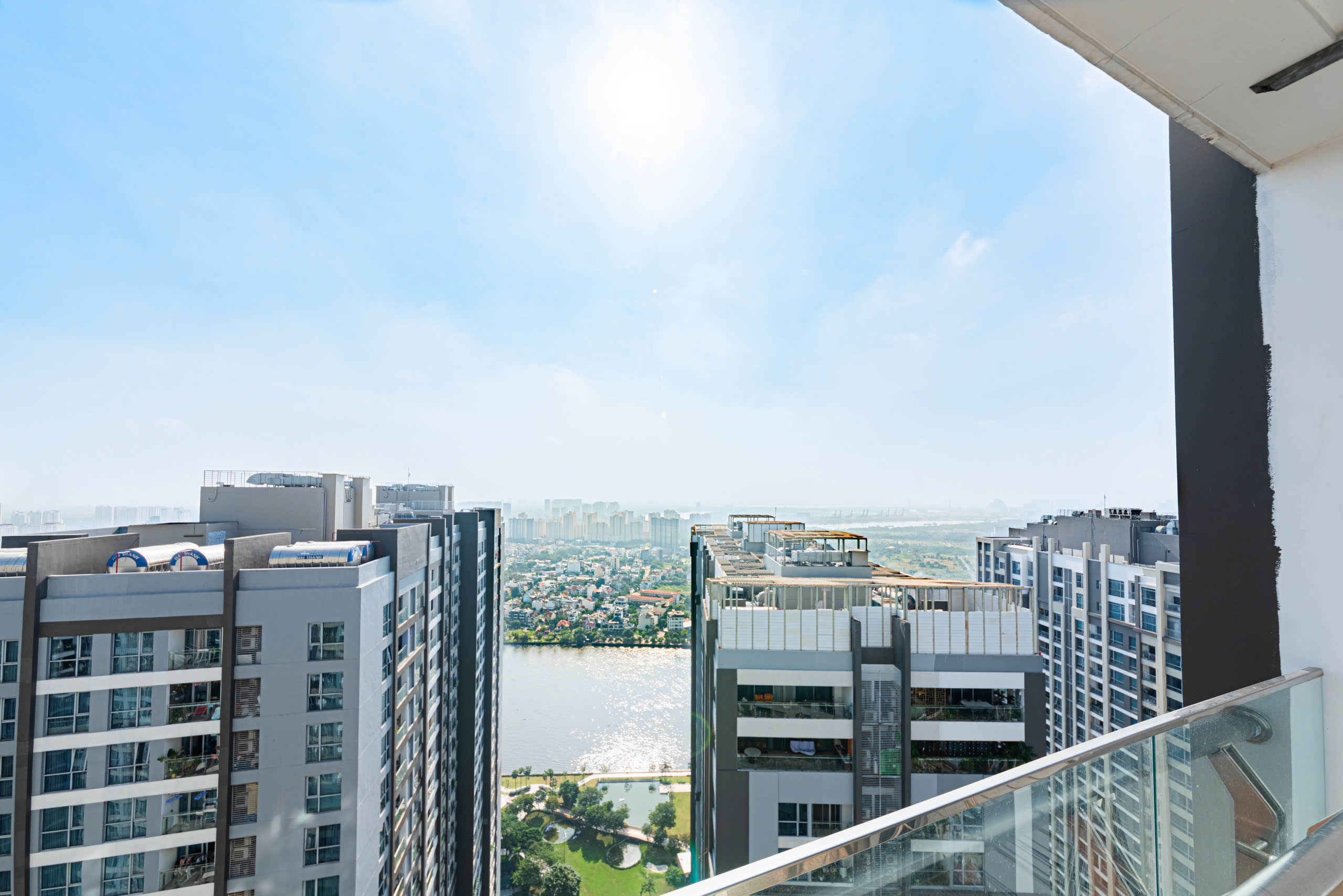 Vinhomes Central Park – 3 Bedrooms Apartment for Rent in Binh Thanh District – BTAR1014