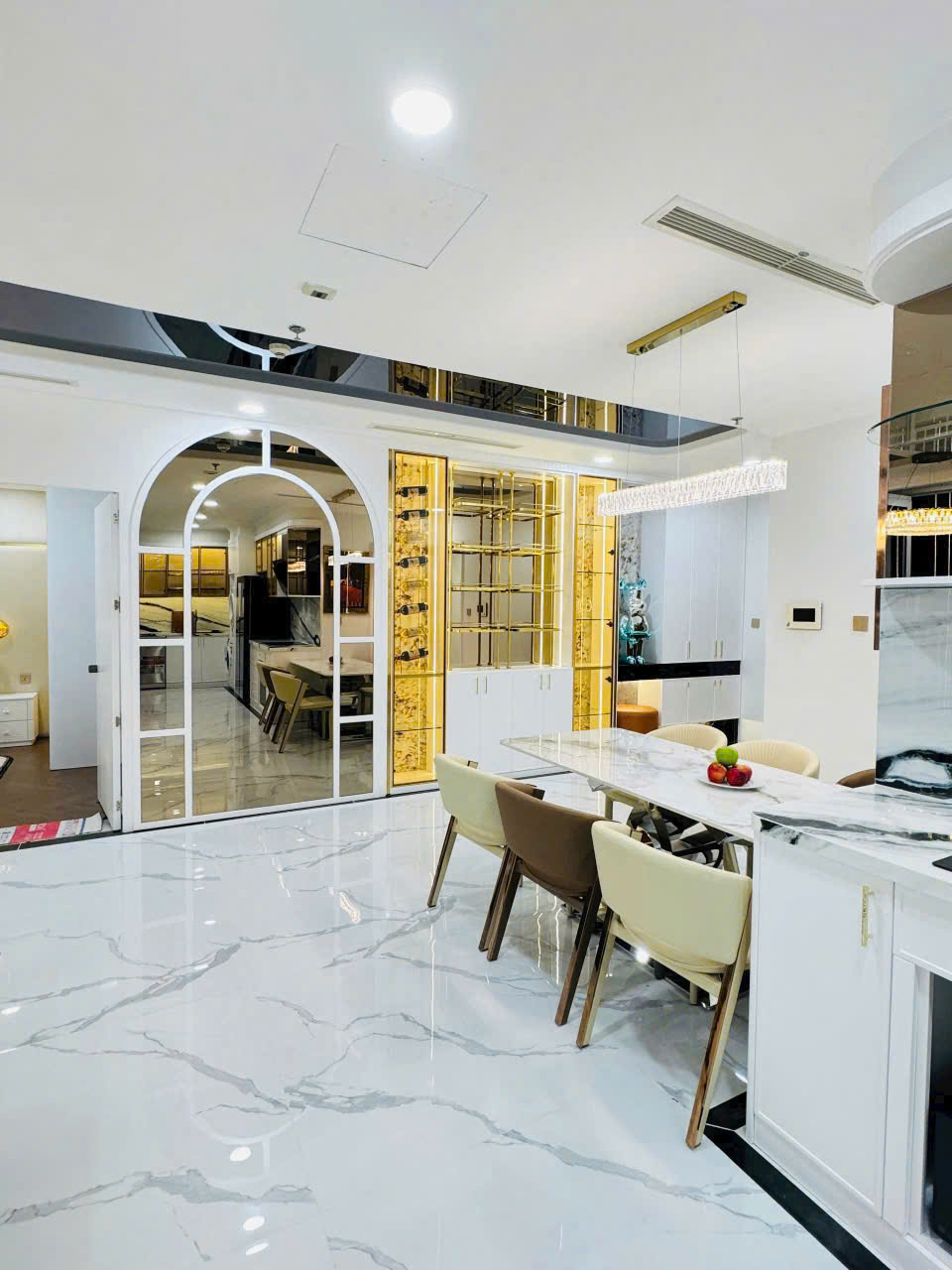 Vinhomes Central Park – 3 Bedrooms Apartment for Rent in Binh Thanh District – BTAR1018