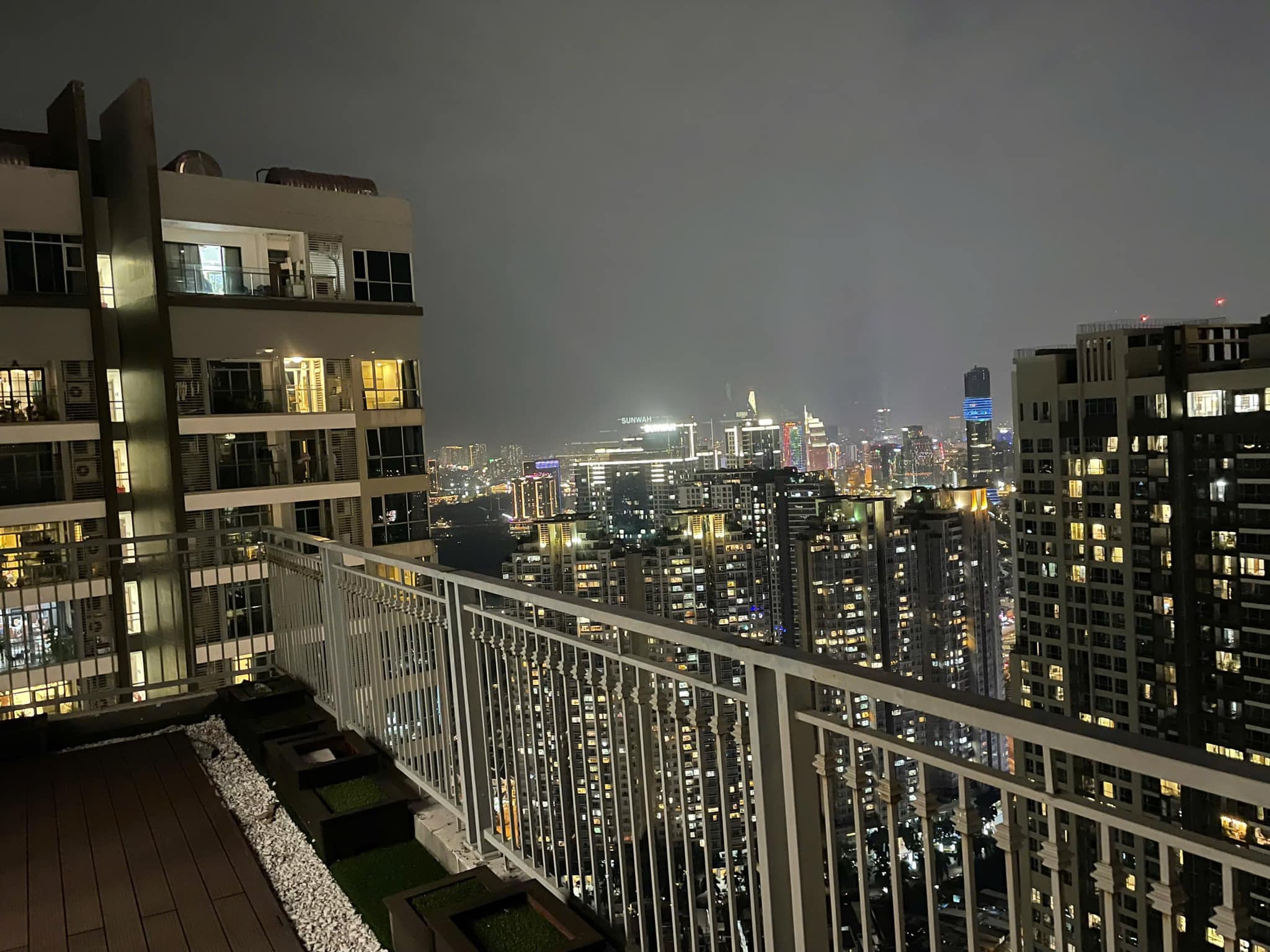 Vinhomes Central Park – 3 Bedrooms Penthouse for Rent in Binh Thanh – BTAR1012