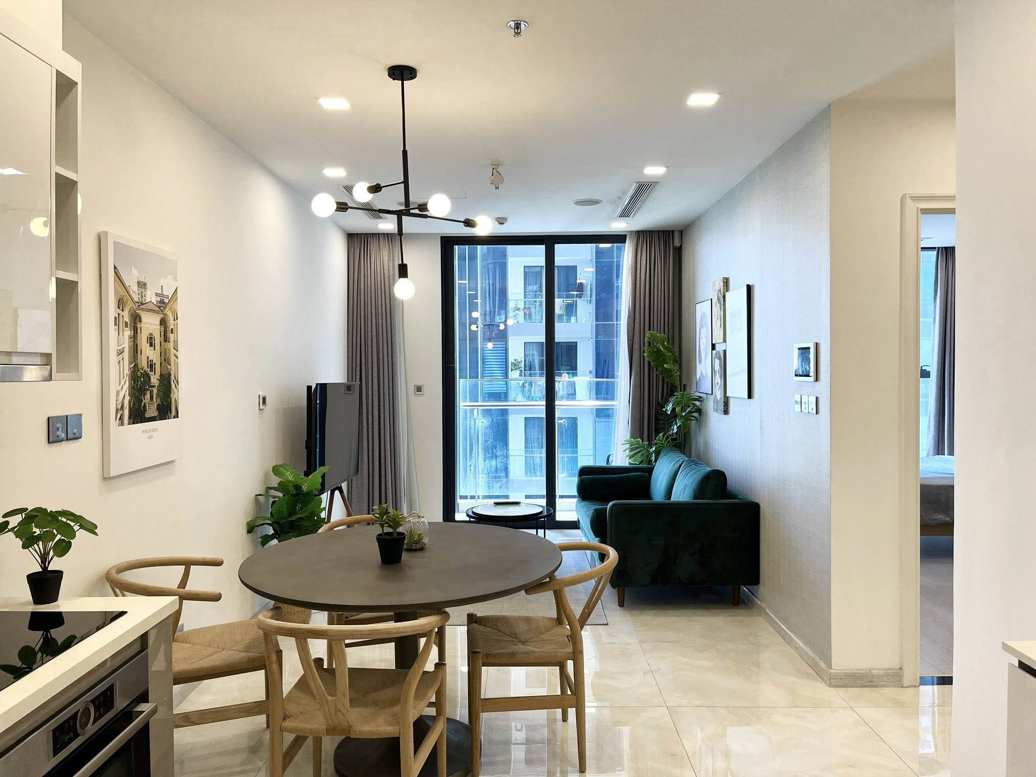 Vinhomes Golden River – 1 Bedrooms Apartment for Rent in District 1 – D1AR1025