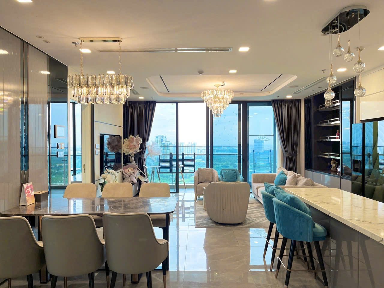 Vinhomes Golden River – 3 Bedrooms Apartment for Rent in District 1 – D1AR1020