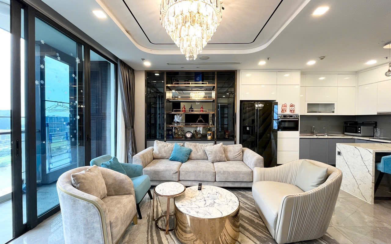 Vinhomes Golden River – 3 Bedrooms Apartment for Rent in District 1 – D1AR1020