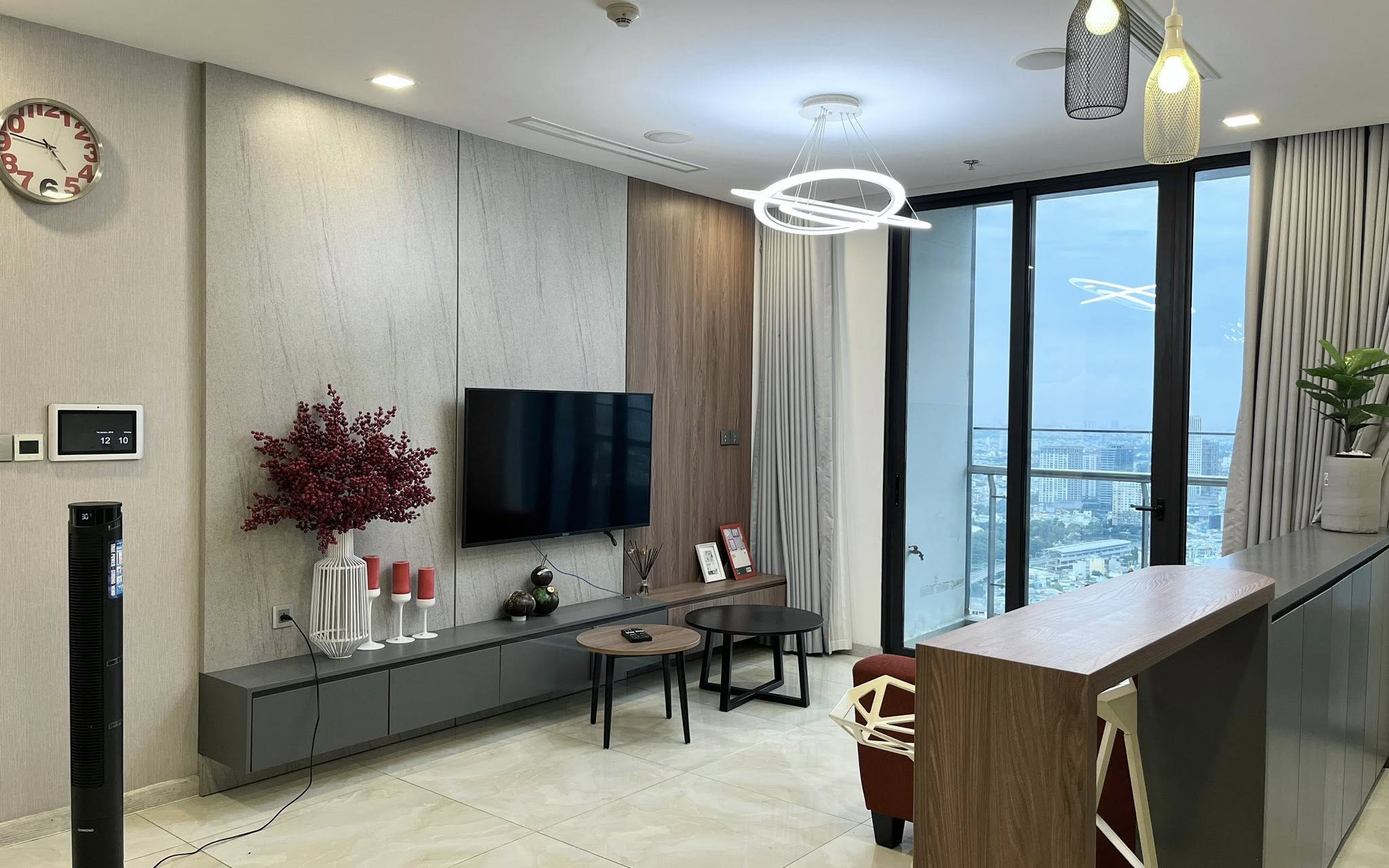 Vinhomes Golden River – 3 Bedrooms Apartment for Rent in District 1 – D1AR1024