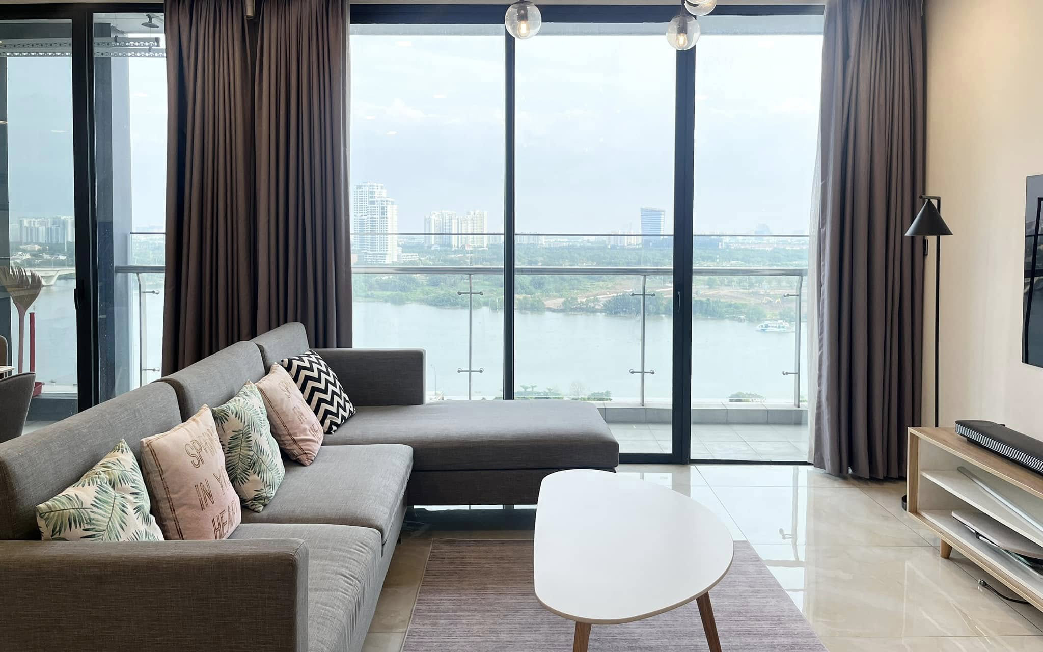 Vinhomes Golden River – 3 Bedrooms Apartment for Rent in District 1 – D1AR1029