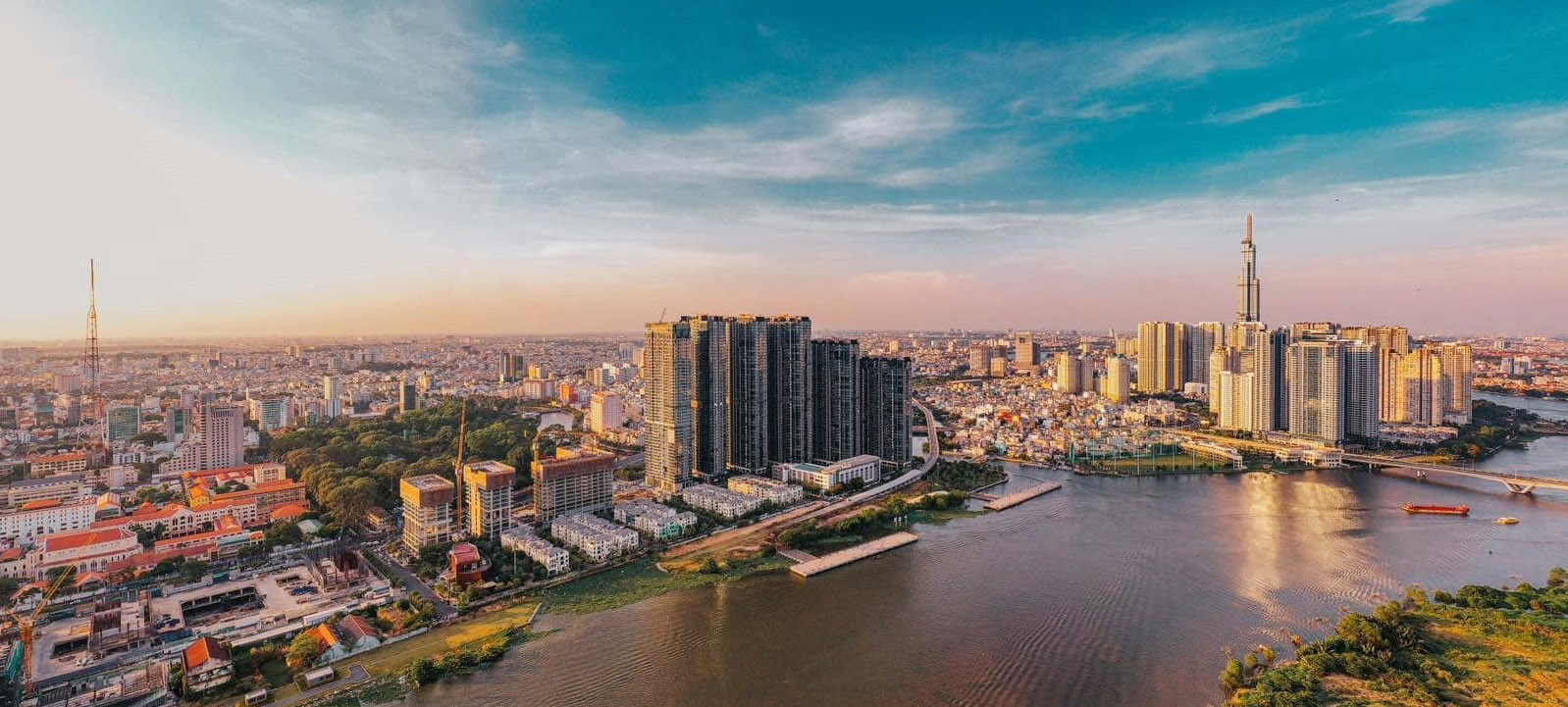Vinhomes-Golden-River-in-District-1-Ho-Chi-Minh-City-4.jpg?v=1780823391