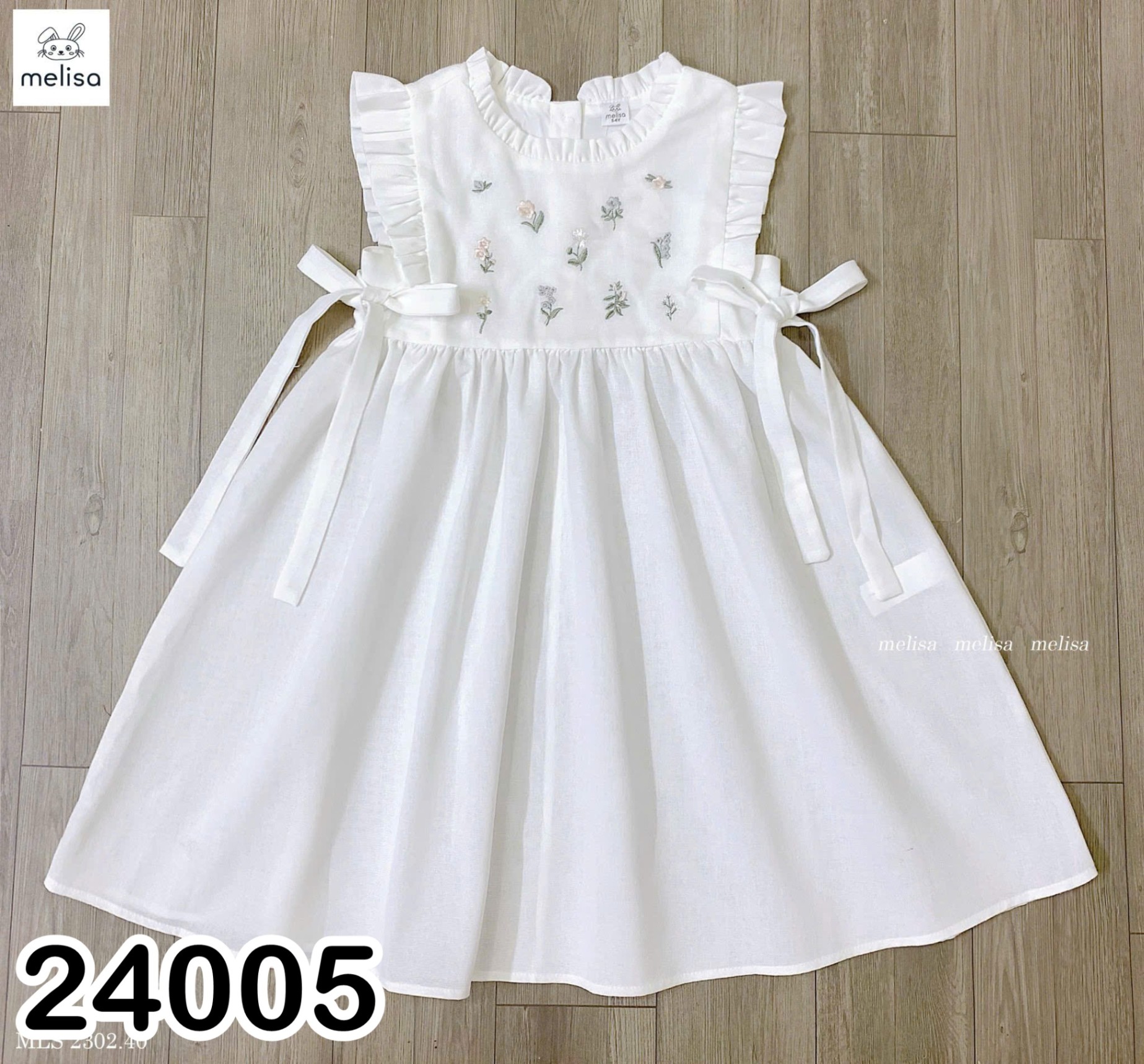 ĐẦM TRẮNG THÊU HOA 23005