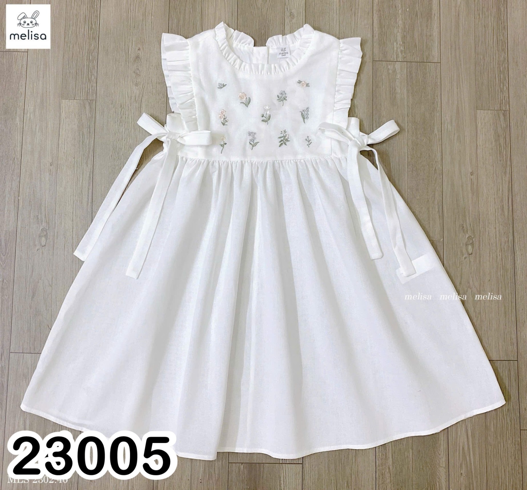 ĐẦM TRẮNG THÊU HOA 23005