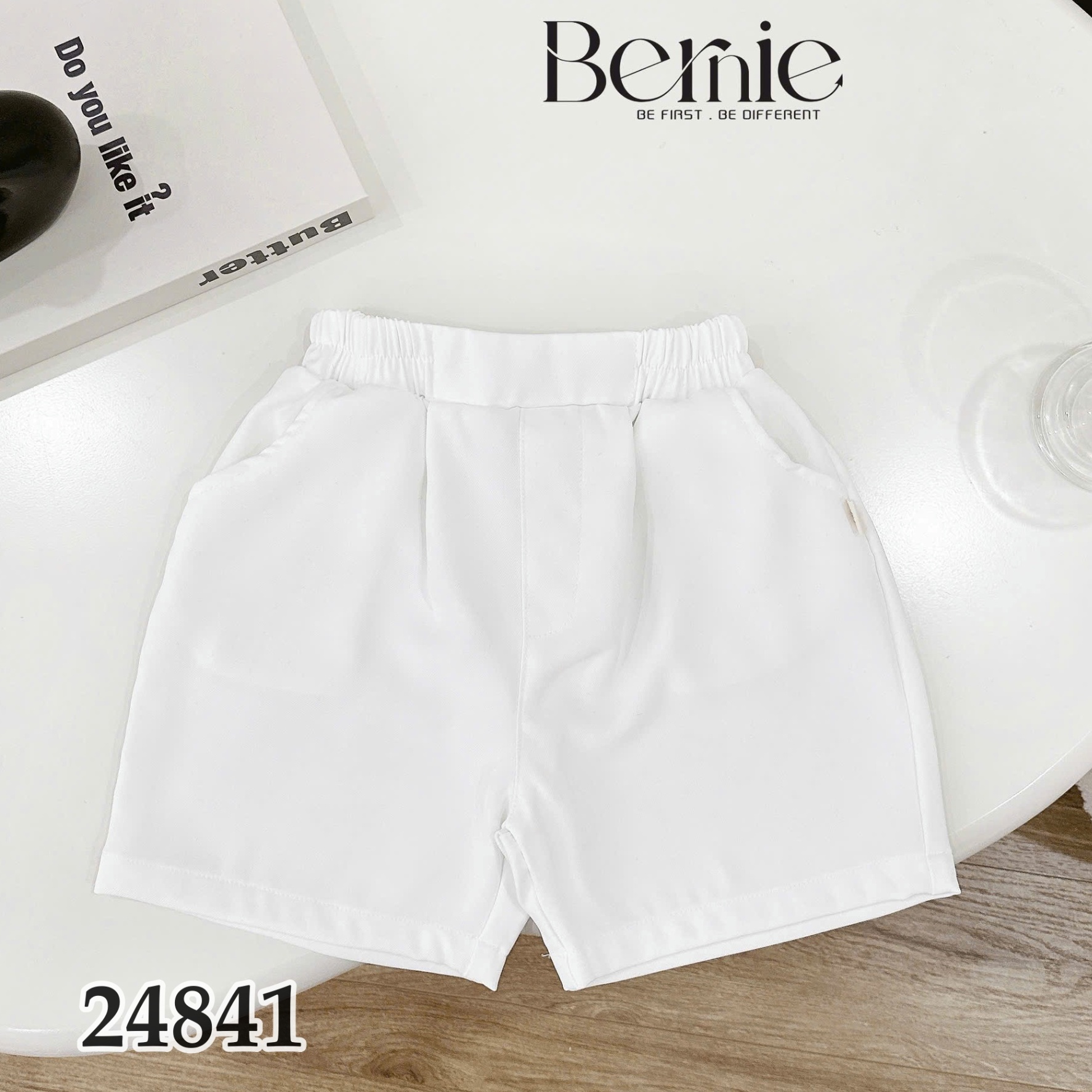 SHORT TRẮNG BERNIE 24841