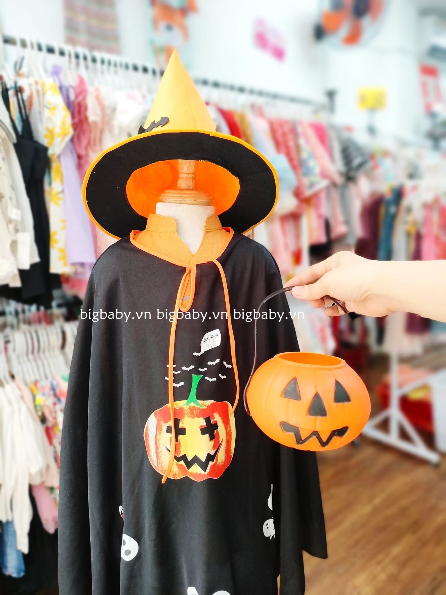 ÁO DƠI PHÙ THỦY ĐEN 80CM