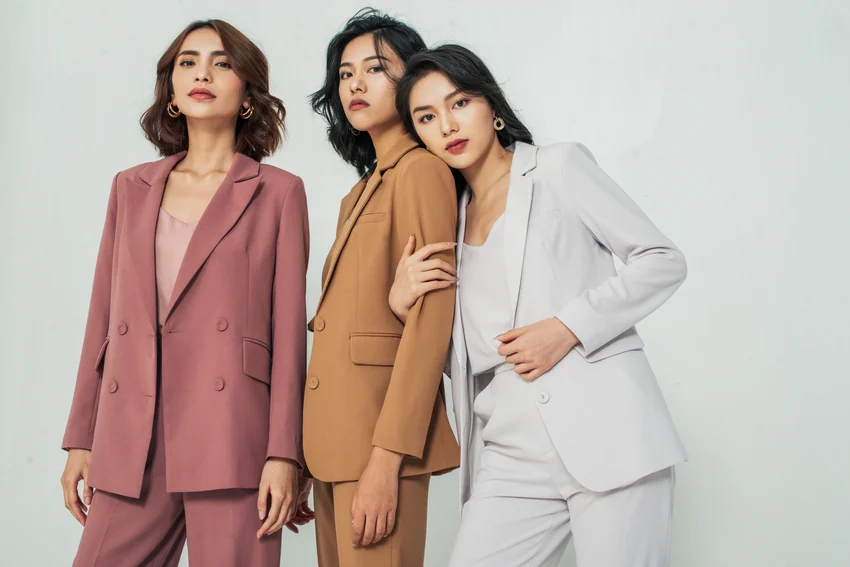 Áo blazer được làm từ chất liệu vải thô, vải lanh và vải flame