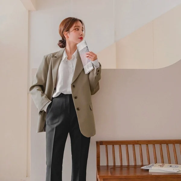 Phối đồ với áo blazer với phong cách lịch sự và hiện đại