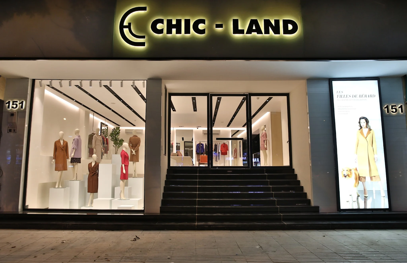 Chic-Land được biết đến với chuỗi cửa hàng thời trang sang trọng nhất tại Hà Nội