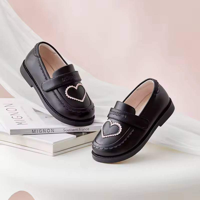 Giày búp bê bé gái Dave & Bella đen tim hồng, quai dán DB1250259