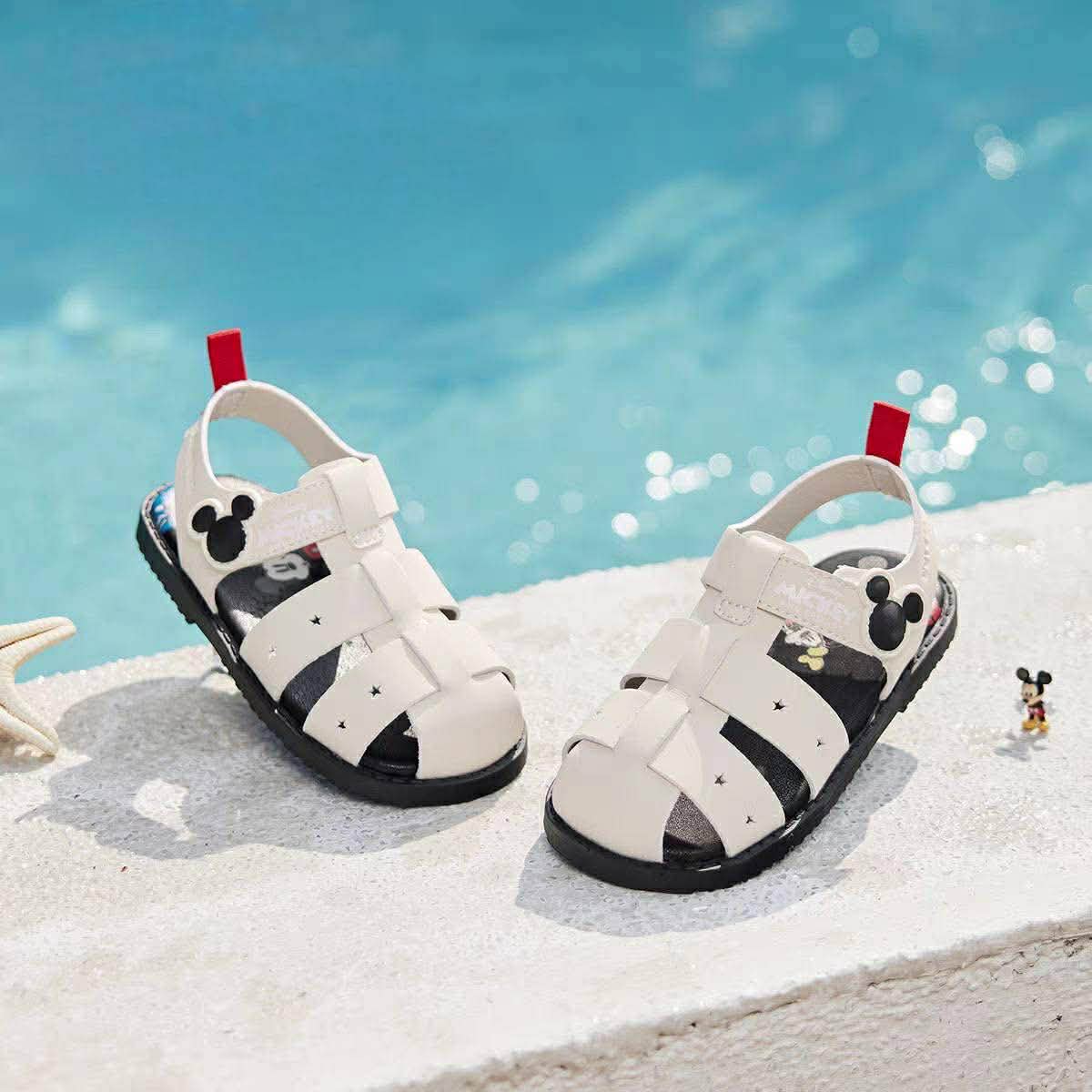 Dép sandal quai trắng 2026 DB2261155