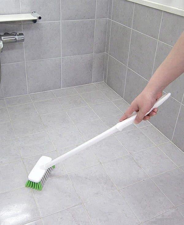 Bàn chải vệ sinh nhà tắm cán dài TOWA Nhật (mã 0815)