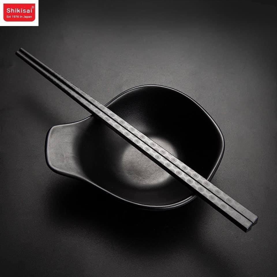 Set 10 đôi đũa Nhật sợi thuỷ tinh Glass Fiber SHIKISAI mẫu hoa cúc (mã 2871)
