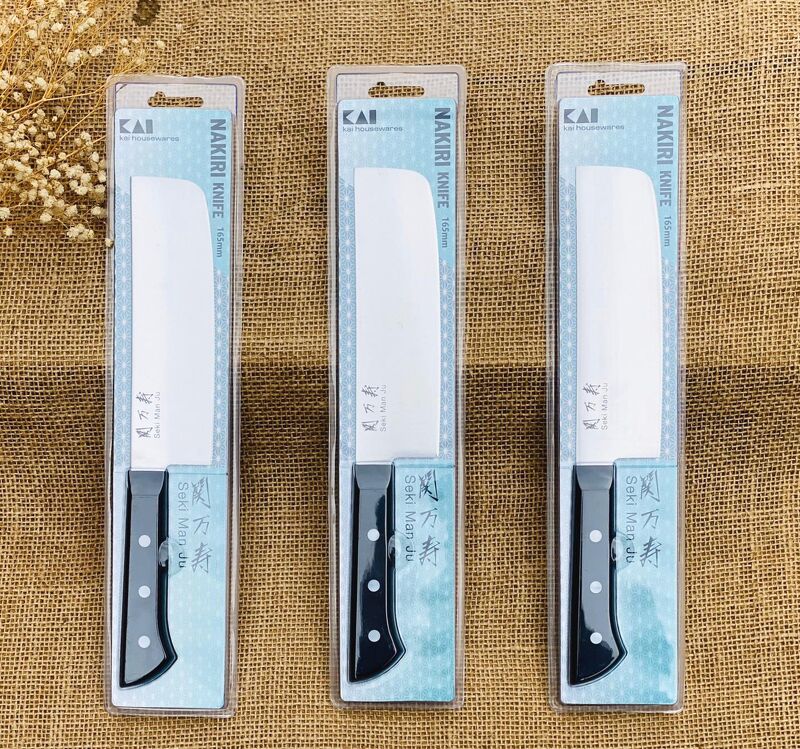 Dao thái inox KAI đầu vuông 16,5cm (mã 02683)
