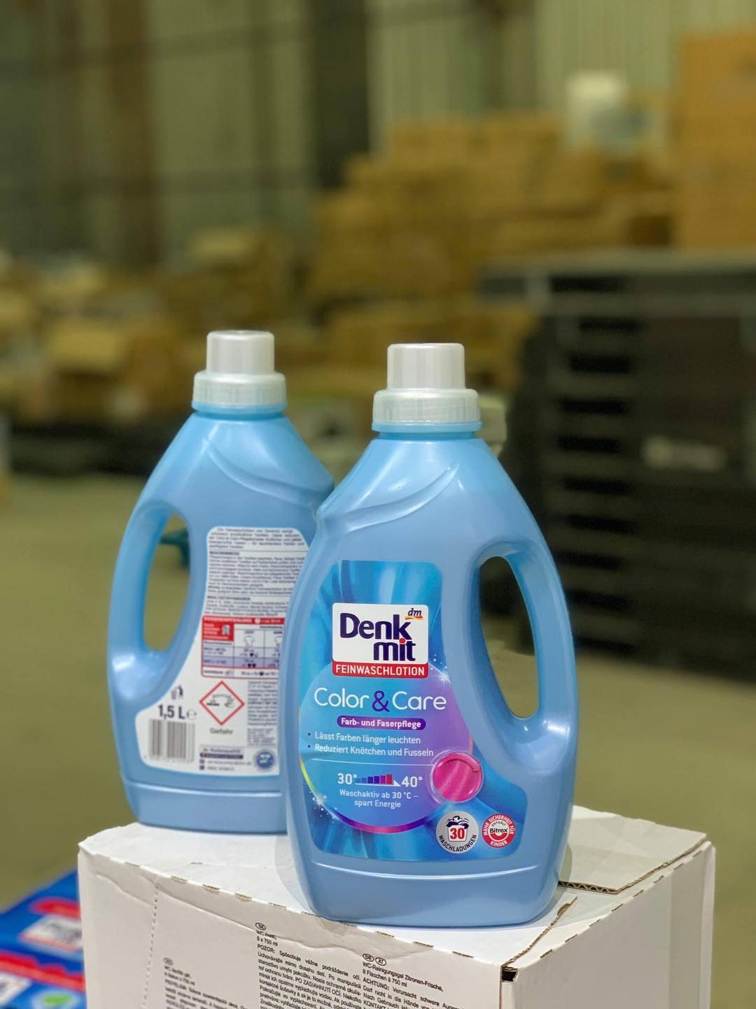Nước giặt xả Denkmit 1.5L (màu xanh)
