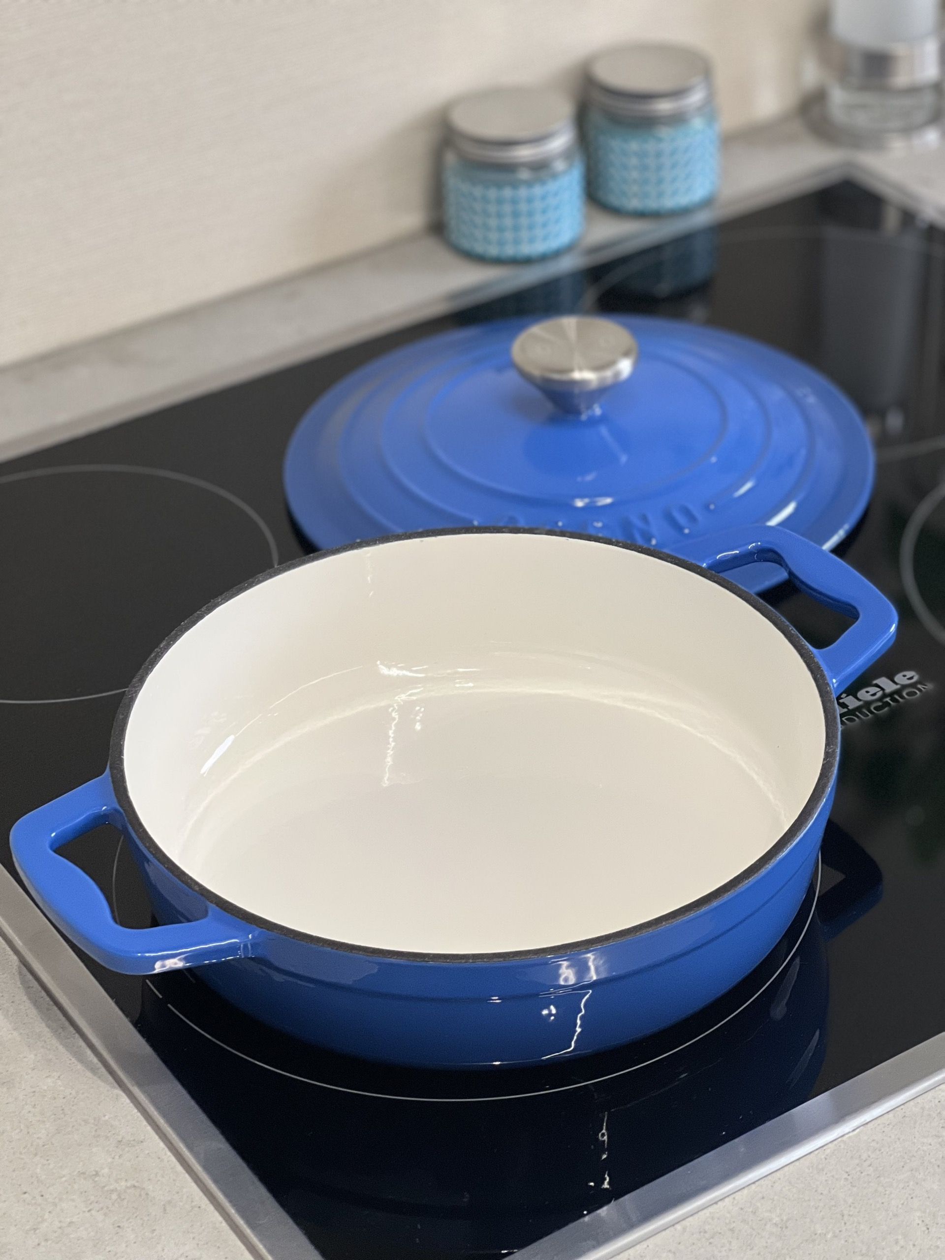 Nồi gang tráng men gốm Oceno loại thành thấp - Xanh đậm (Blue)