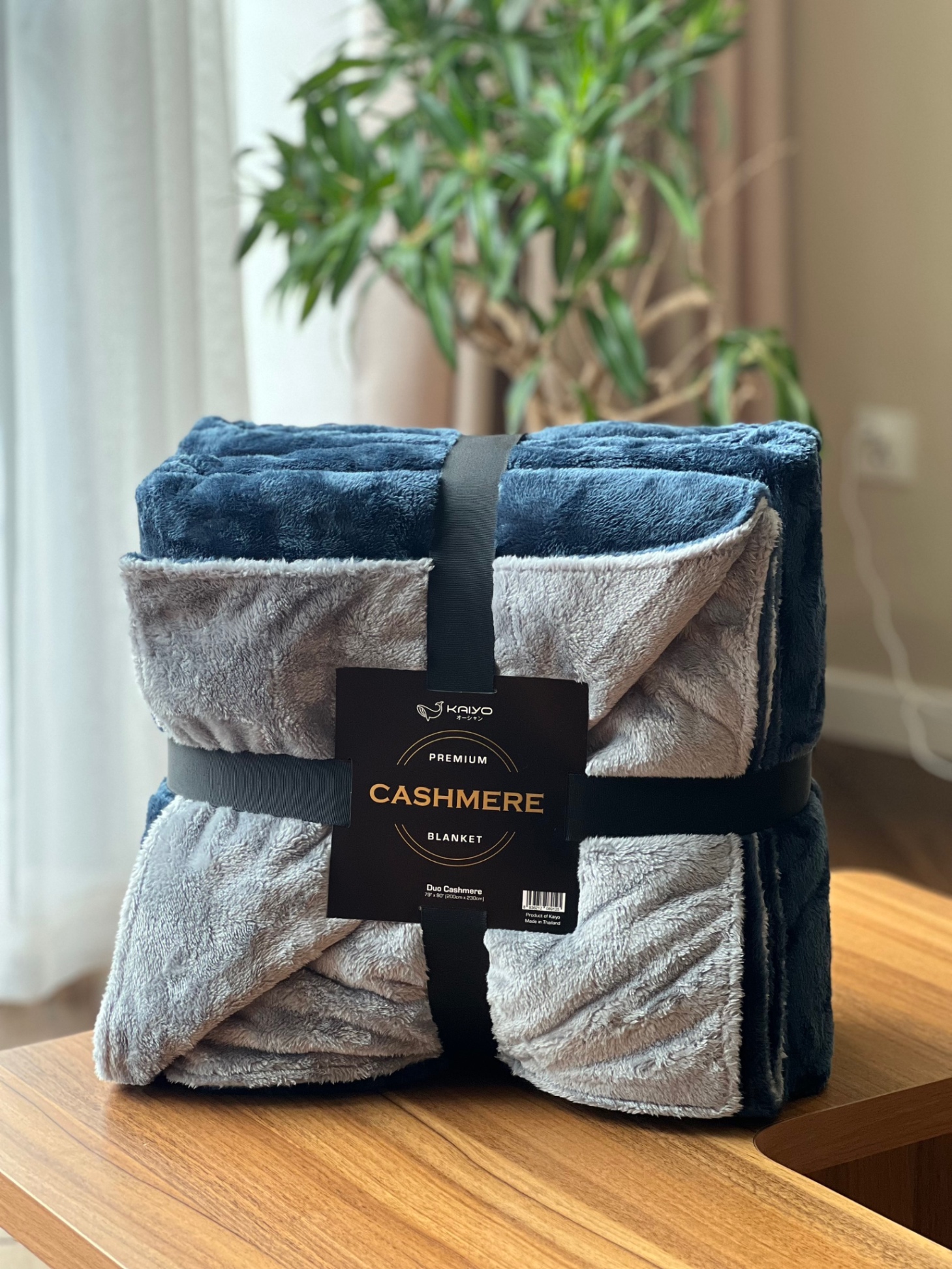 SALE: Chăn DUO CASHMERE - Siêu mềm - siêu ấm Kaiyo - Xanh Blue đậm phối ghi