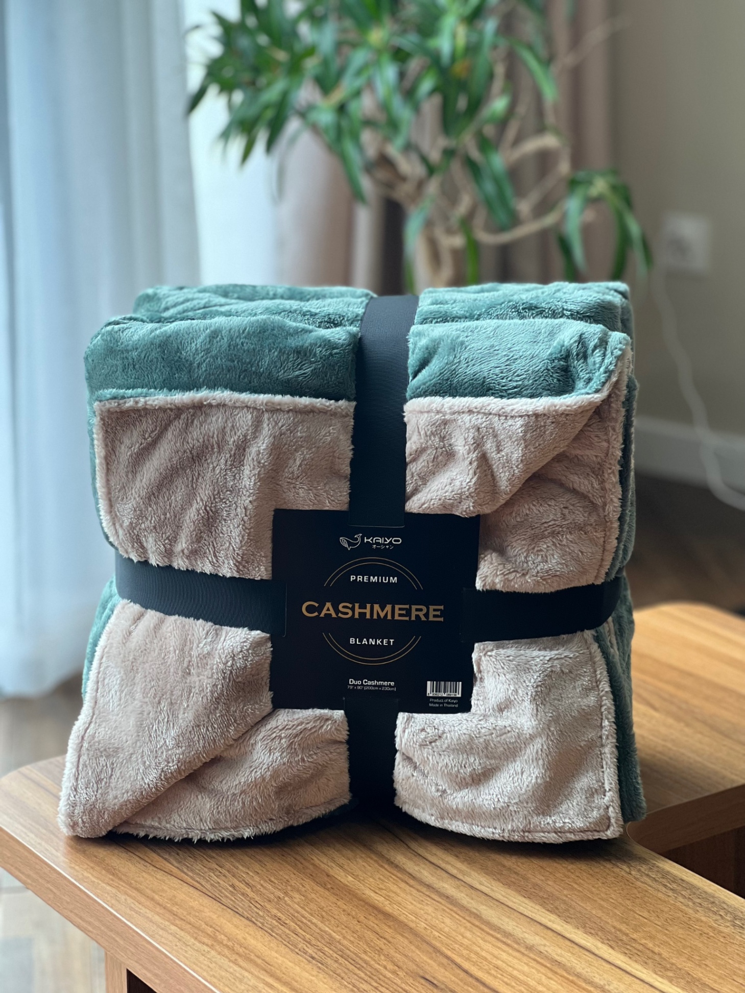 SALE: Chăn DUO CASHMERE - Siêu mềm - siêu ấm Kaiyo - Xanh Mint Green phối be