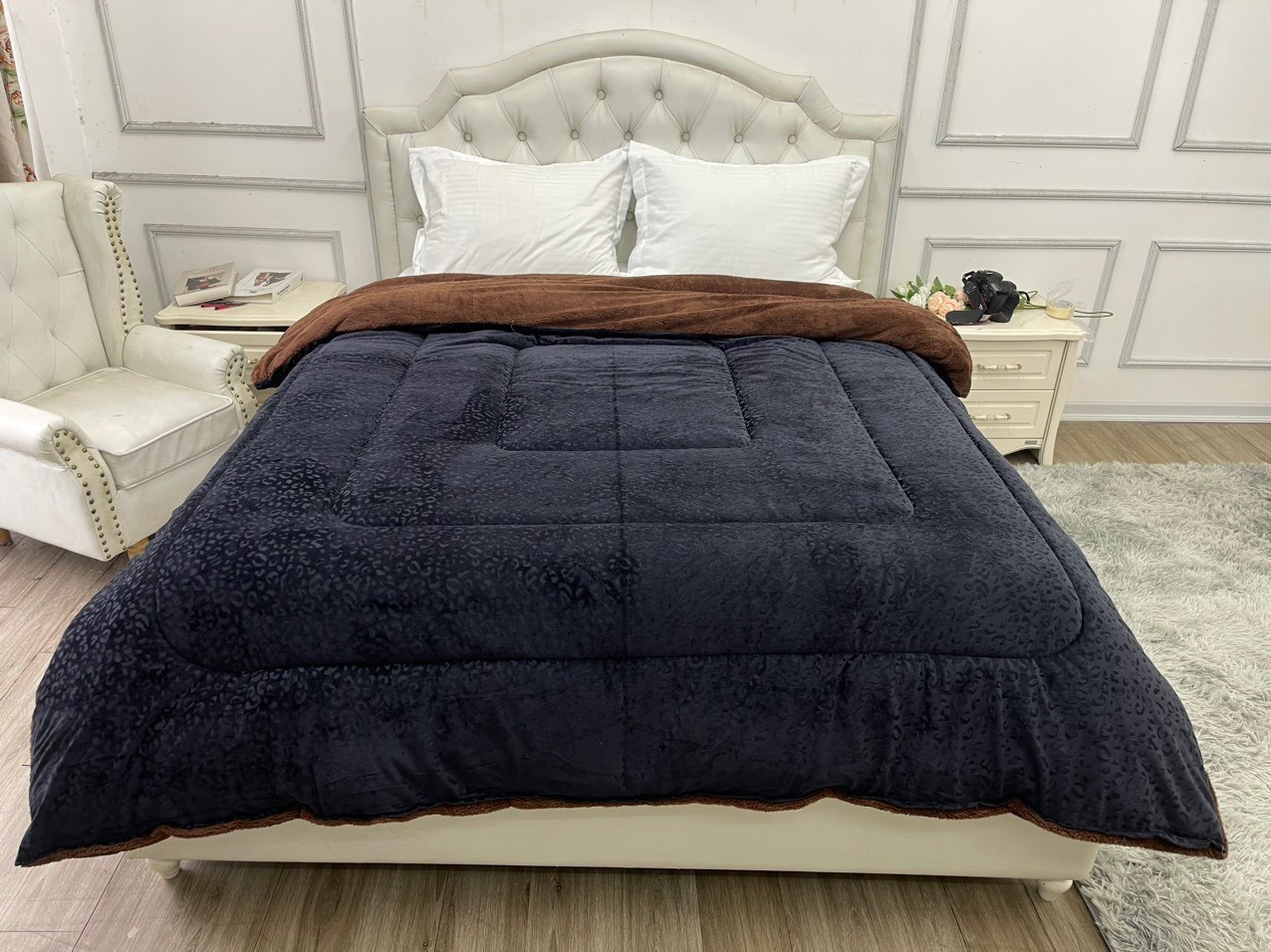 SALE: Chăn lông cừu YUKI xuất Nhật - Xanh than  (hoạ tiết chìm)
