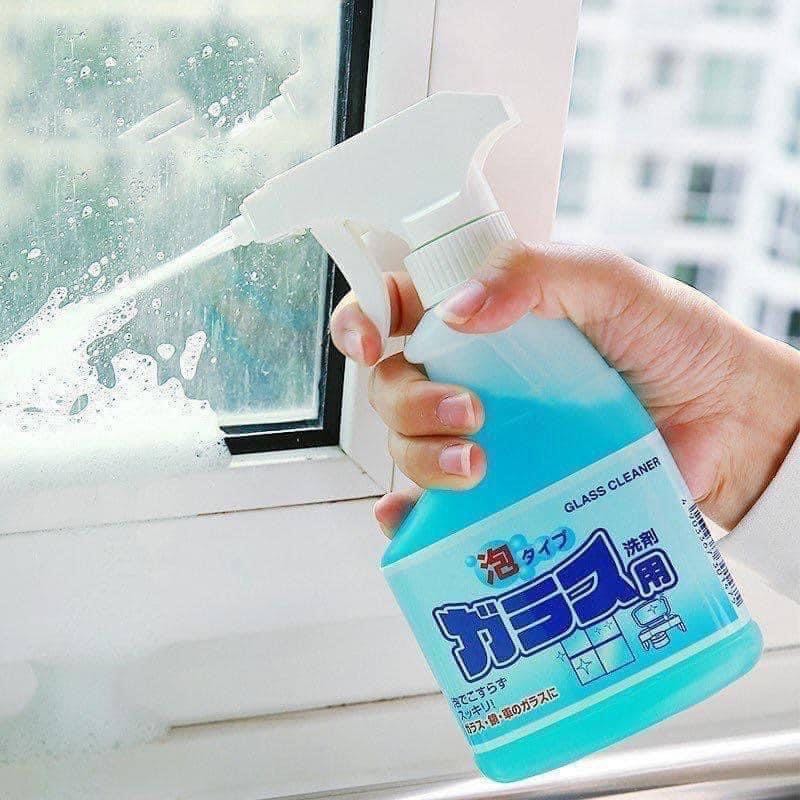 Chai xịt vệ sinh kính 300ml Rocket (mã 0701)
