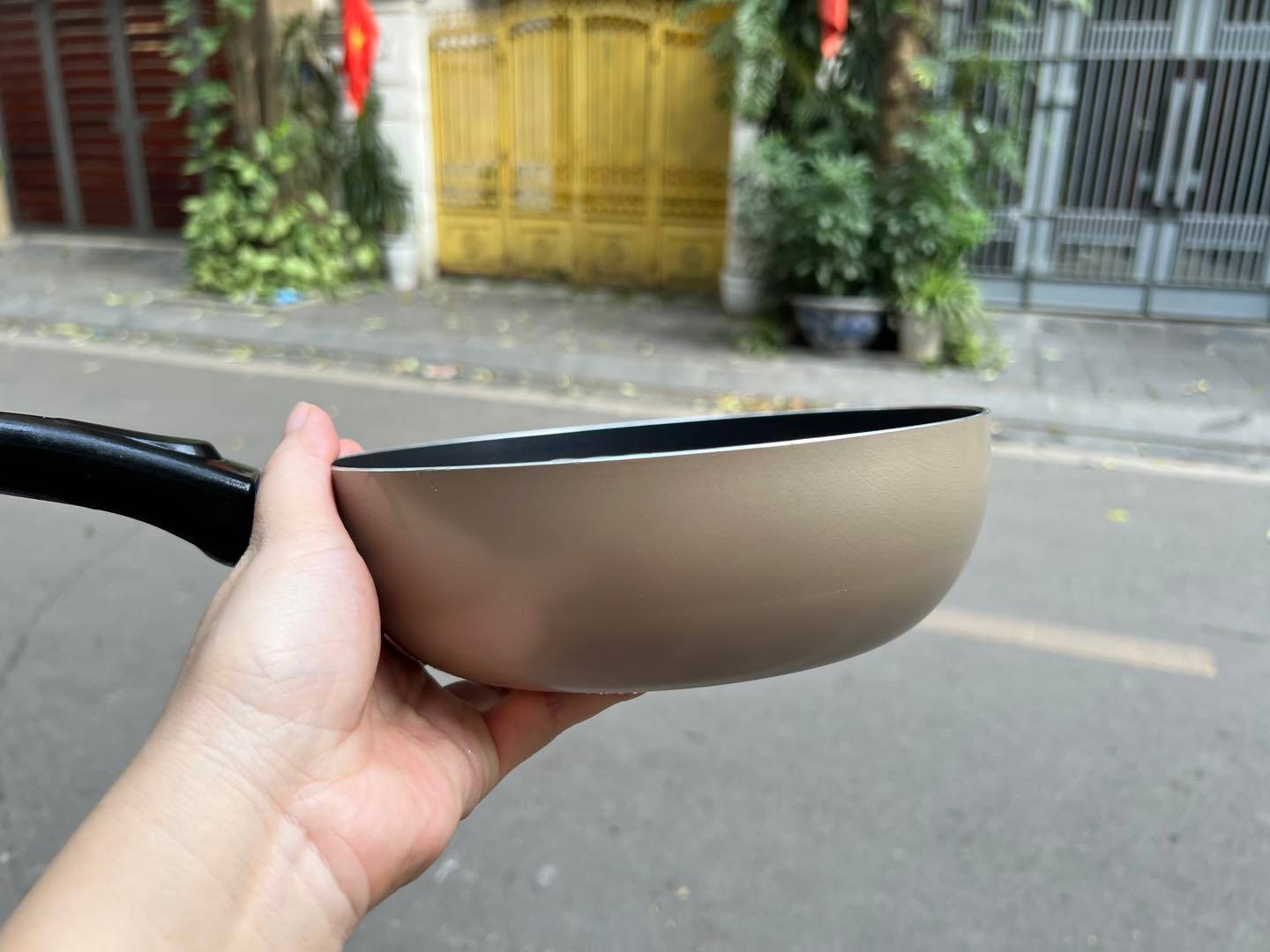 Chảo trứng chống dính sâu lòng màu ghi 20cm Elmich (thanh lý)
