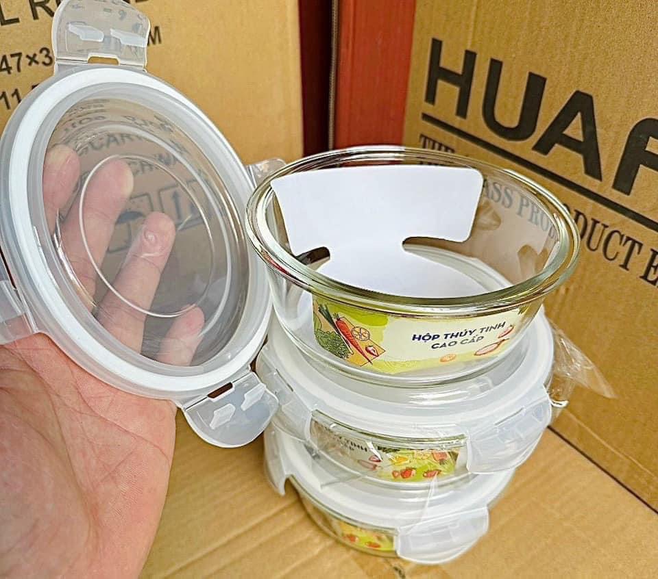 Thanh lý: Hộp thuỷ tinh nắp gài 620ml