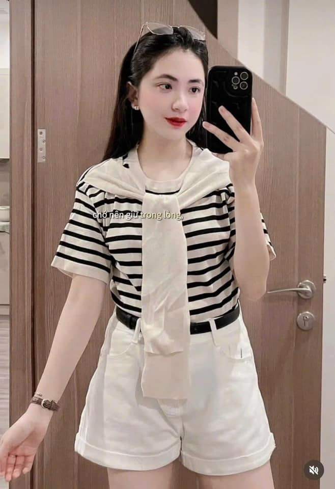 Áo montoghi kẻ kèm khăn