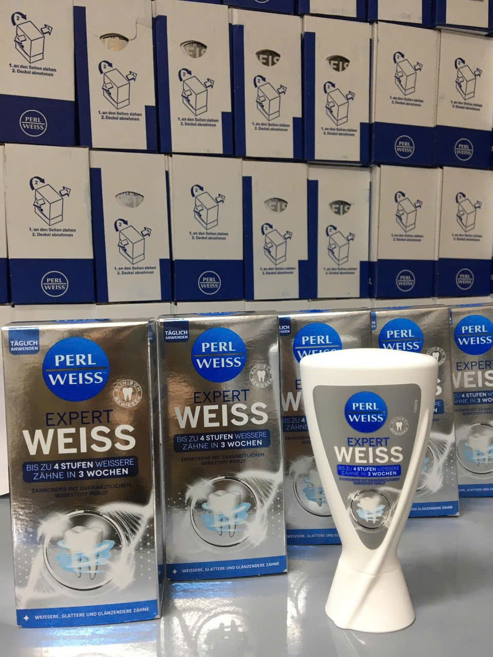 Kem đánh răng siêu tẩy trắng PERL WEISS EXPERT