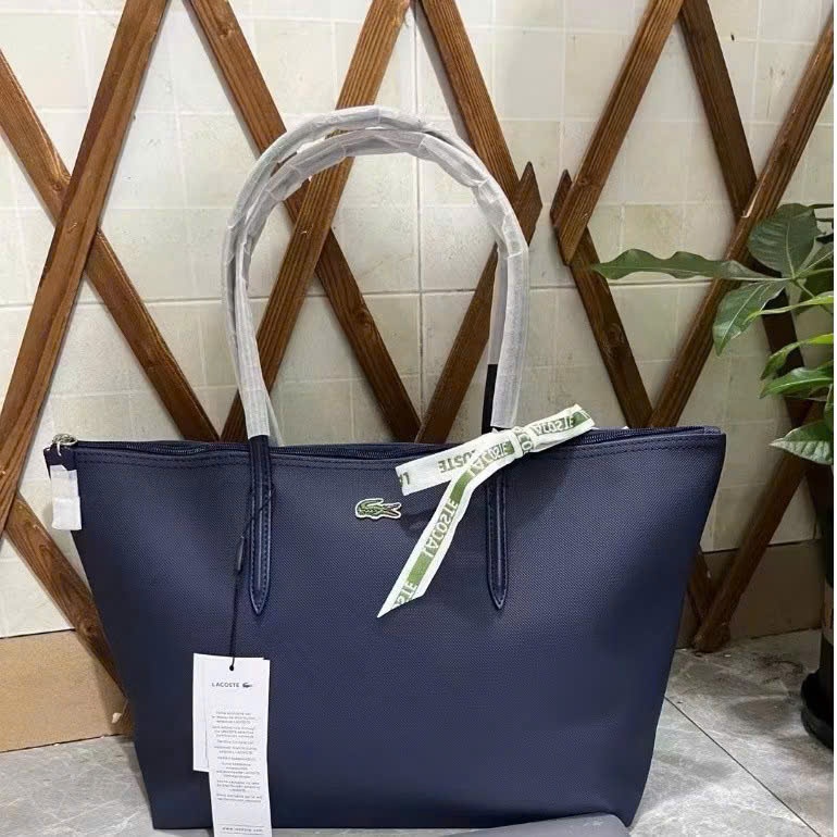 Túi Tote chống nước Lacoste