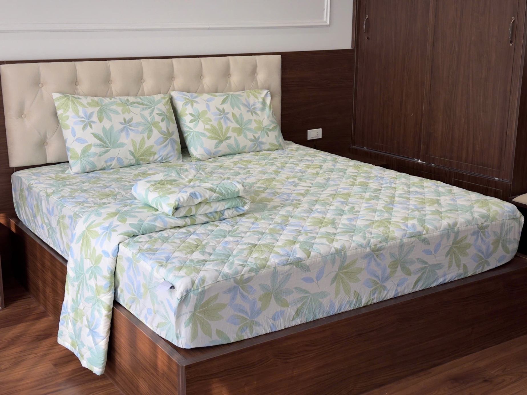 Bộ ga chần kèm 2 vỏ gối cotton 100% Kawa Nhật - Size 2.2 x 2m - Lá xanh
