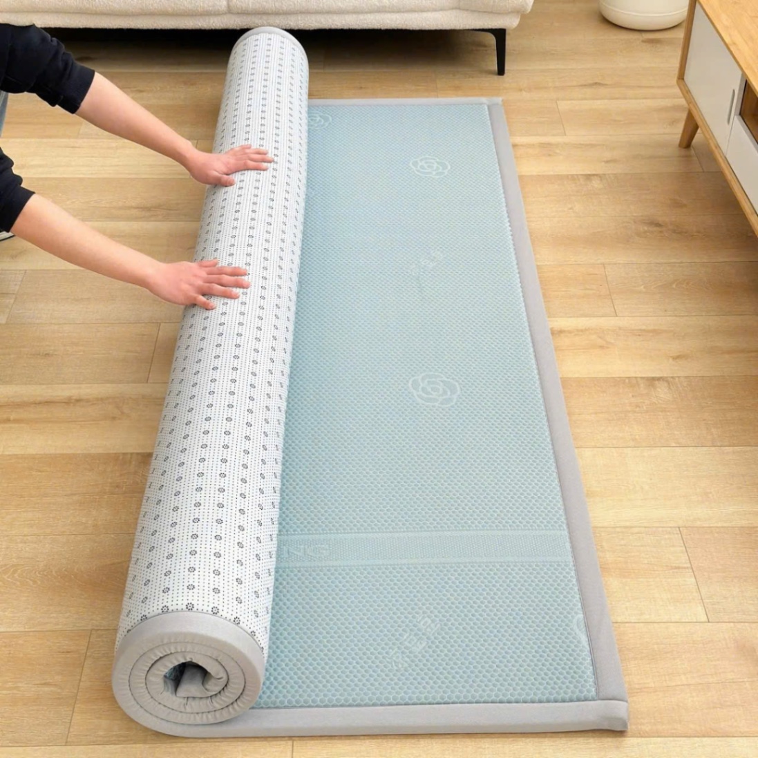 Thảm băng lạnh cao cấp trải giường, trải sàn - size 2.2 x 2m