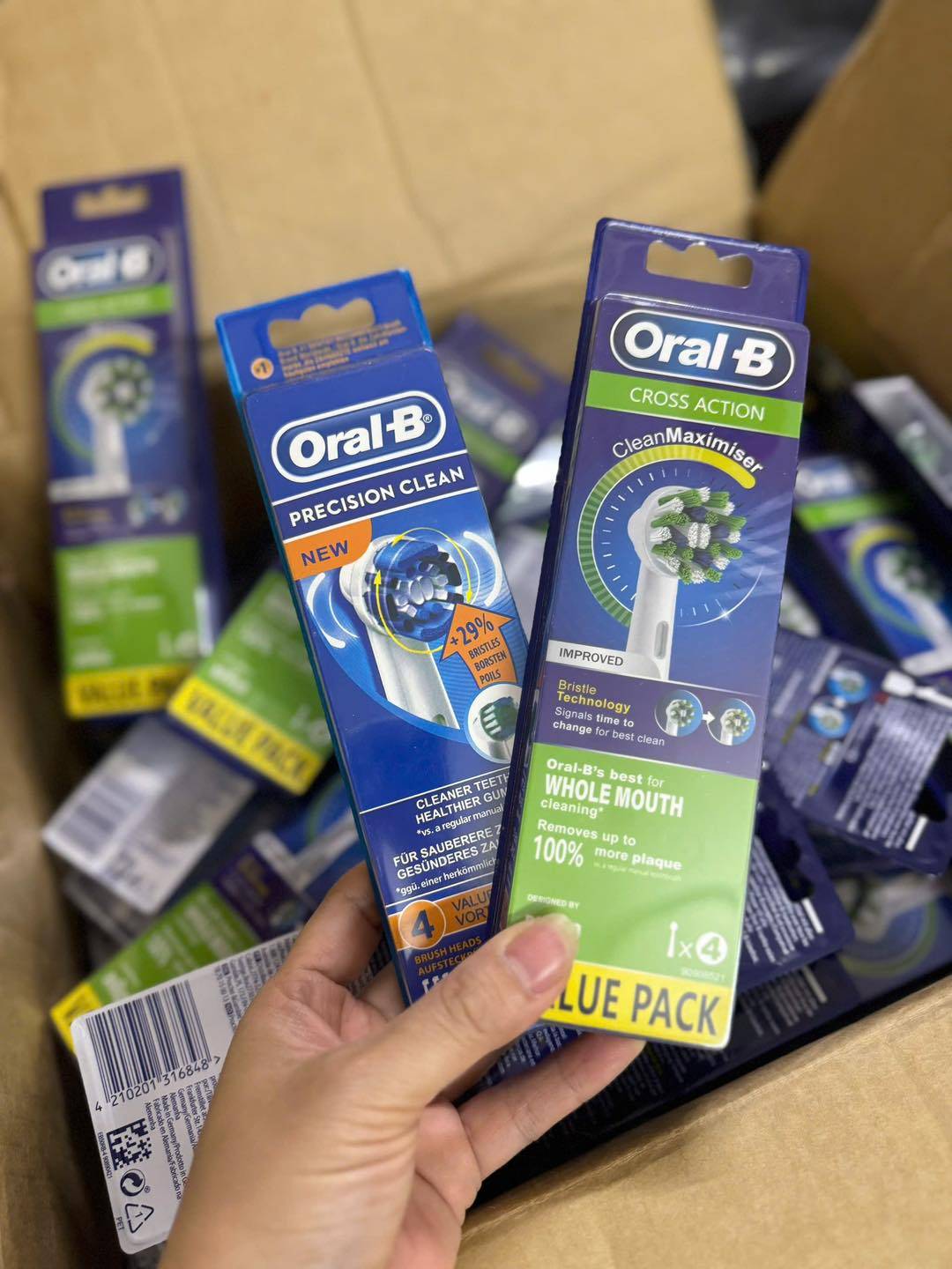 Set 4 đầu bàn chải thay thế Oral B - Cross Action