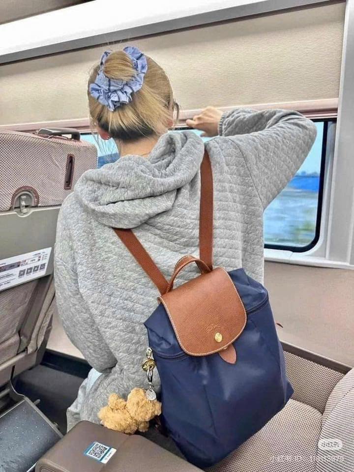 Balo vải dù Longchamp size 26cm - màu xanh navy