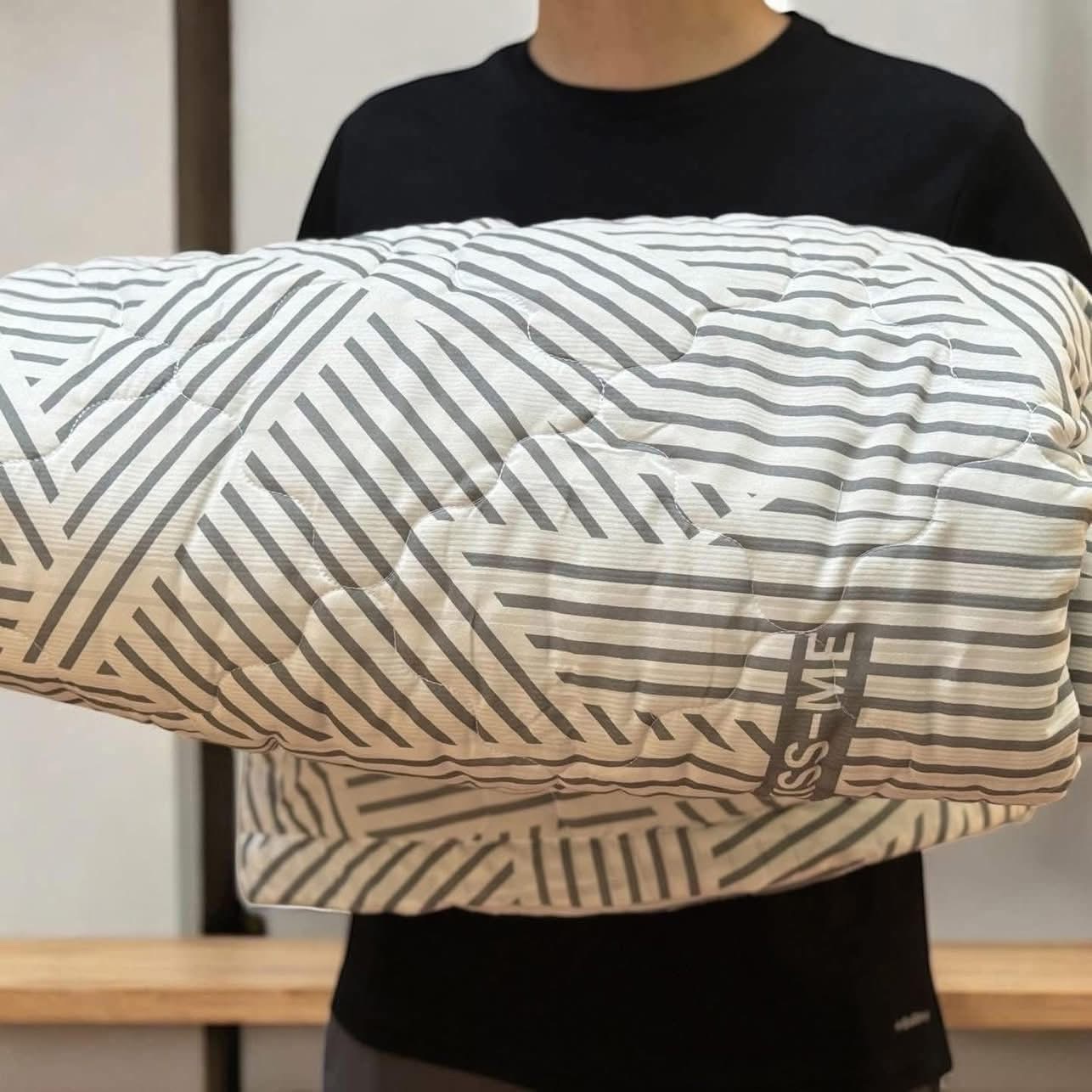 Chăn chần bông cotton đũi 2m x 2.3m mẫu thổ cẩm đen trắng