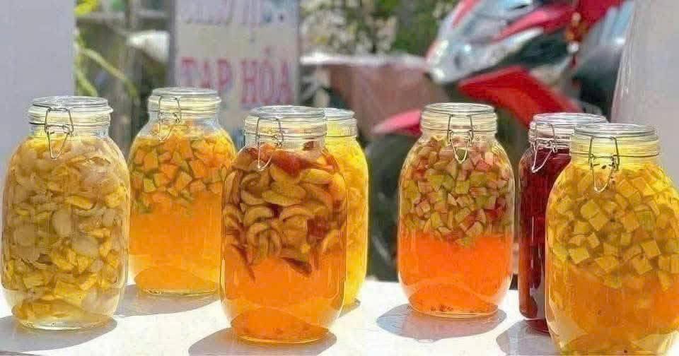 Set 2 bình thuỷ tinh nắp gài 1.5L