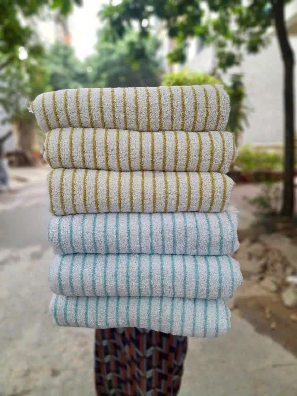 Khăn tắm cotton organic mẫu kẻ 2 mặt - size 70x140 cm